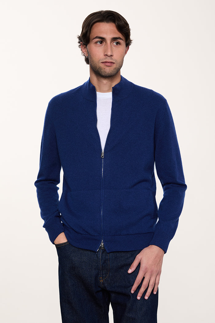 Cardigan con tasche da uomo in cashmere made in Italy, colore blu chiaro.