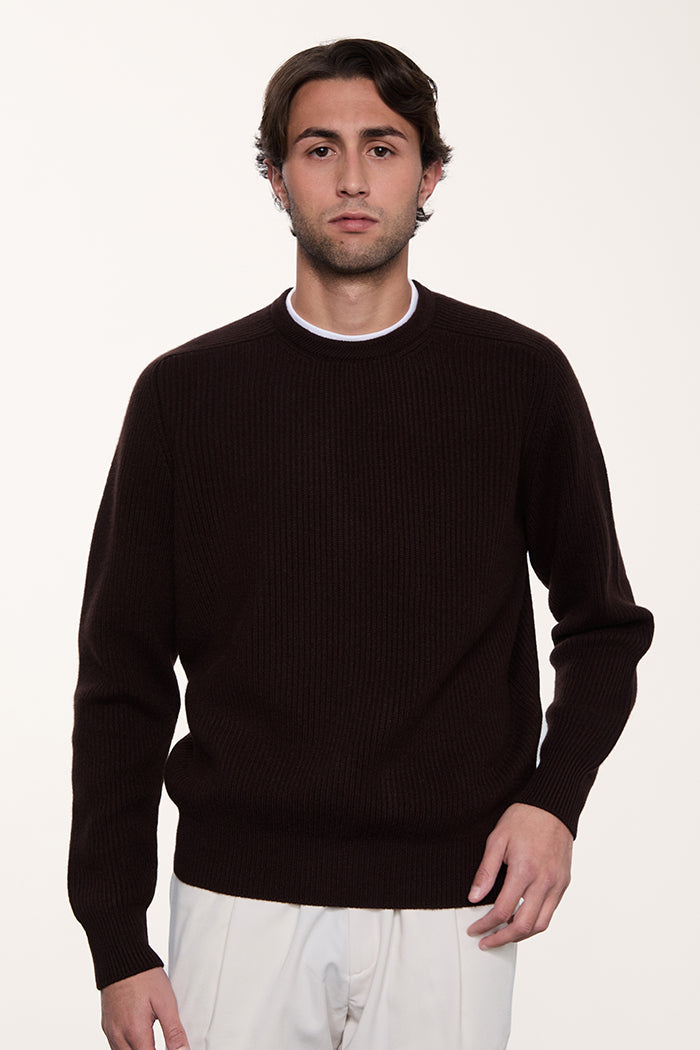 maglione girocollo lavorazione maglia inglese in puro cashmere colore marrone da uomo