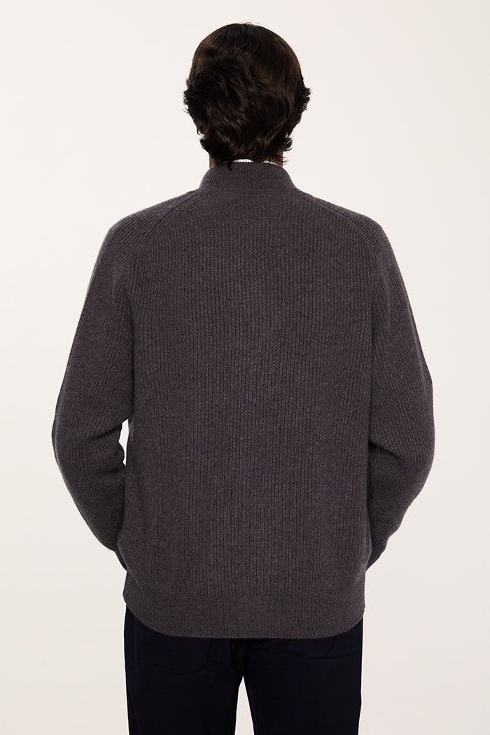 Retro cardigan a maglia inglese in cashmere da uomo color tortora.