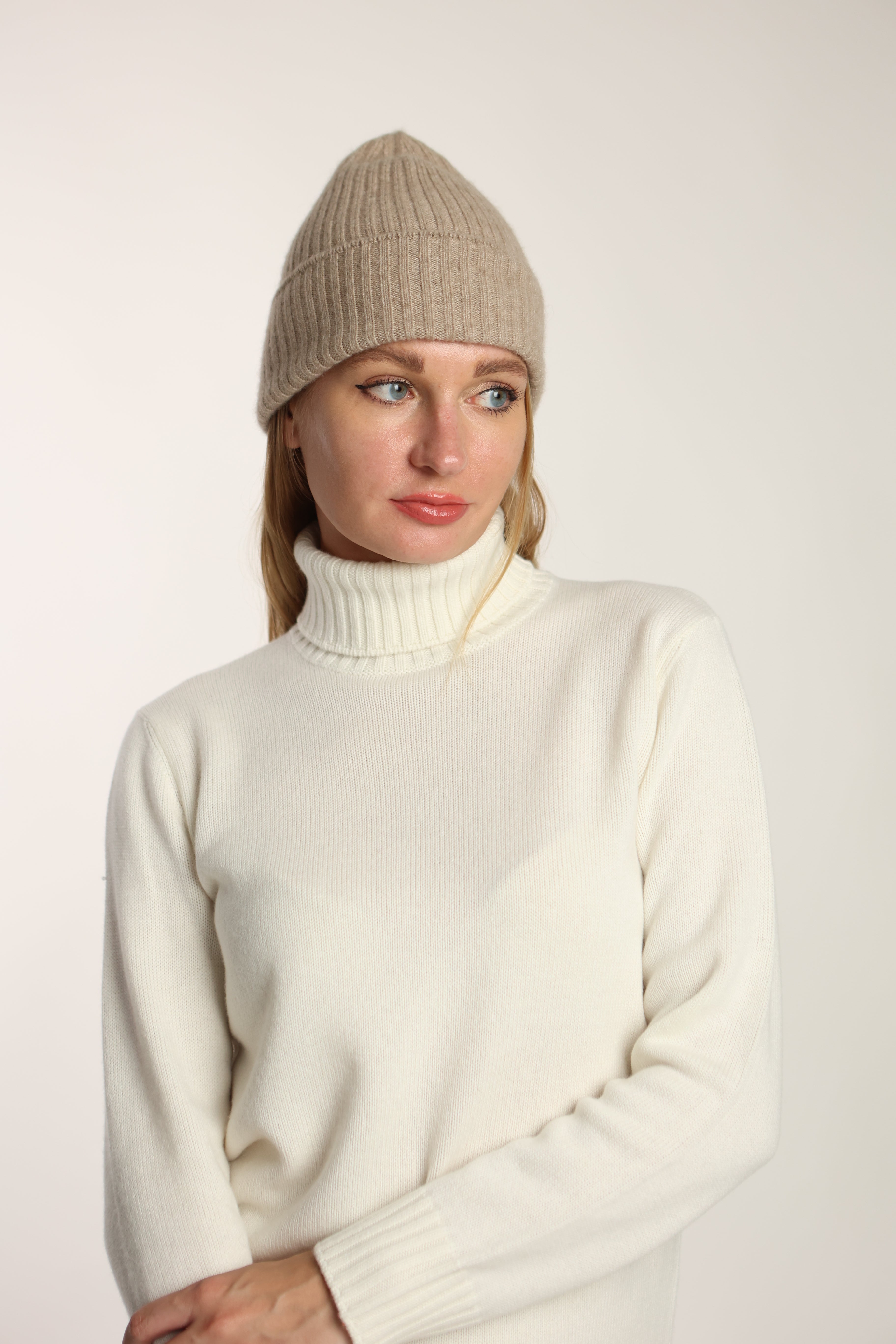 #colore_beige