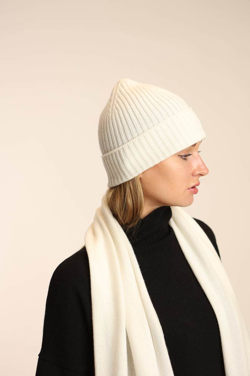 Cappello A Coste In Cashmere 100% – Unisex, Made In Italy – Cardiff Filati, Colore Beige, Morbido E Pregiato - 3