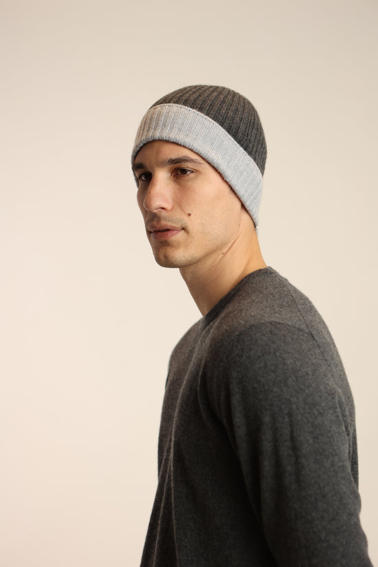 Cappello a coste bicolore in puro cashmere - Altex Cashmere