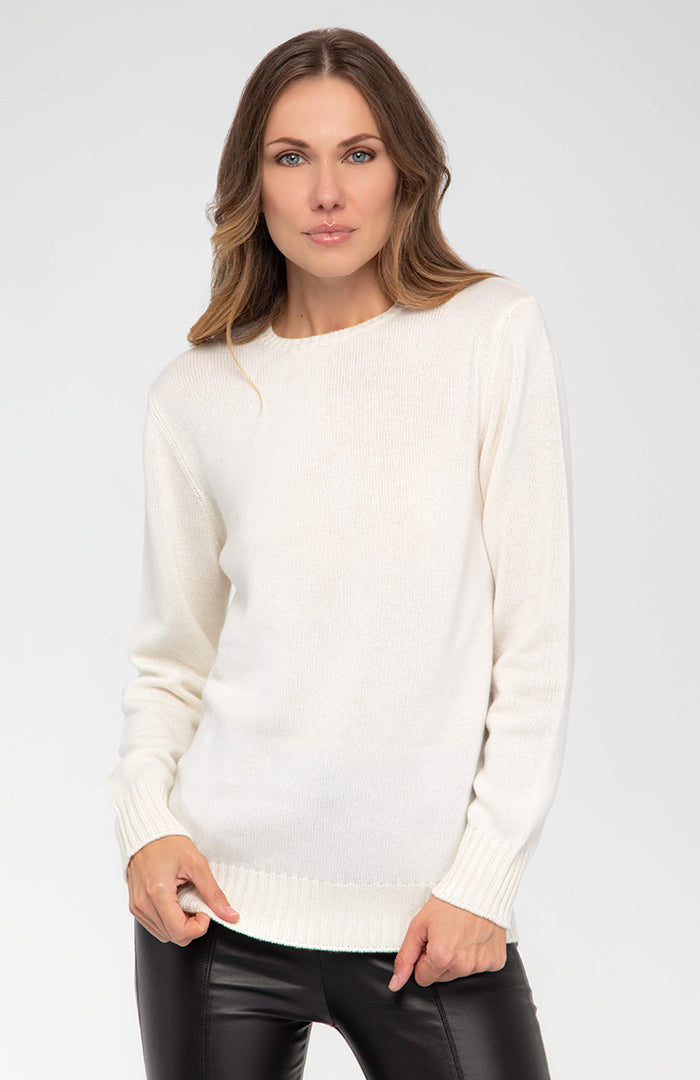 Maglione bianco da donna realizzato in soffice cashmere.